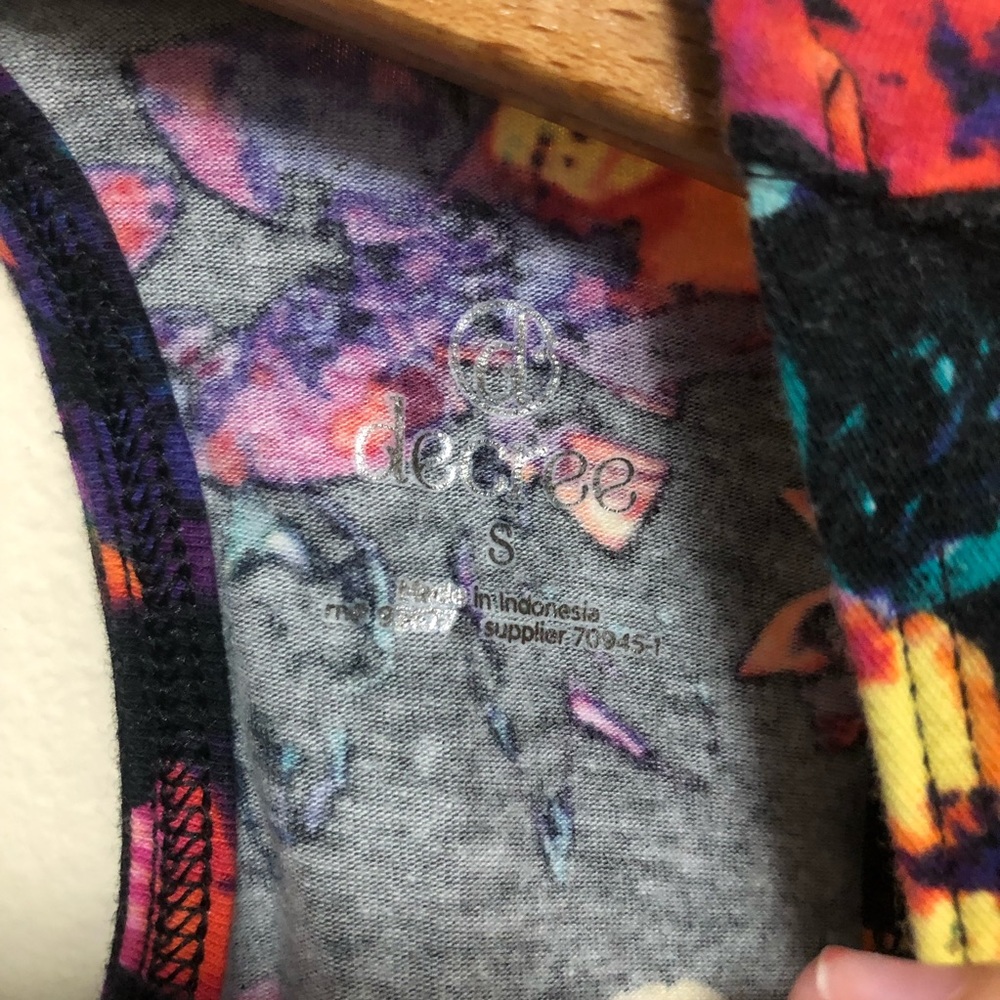 Multicolored Floral Pattern High Neck Shirt - Picture 4 of 4
